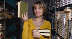 Archiwista – czym się zajmuje, ile zarabia i jak nim zostać?