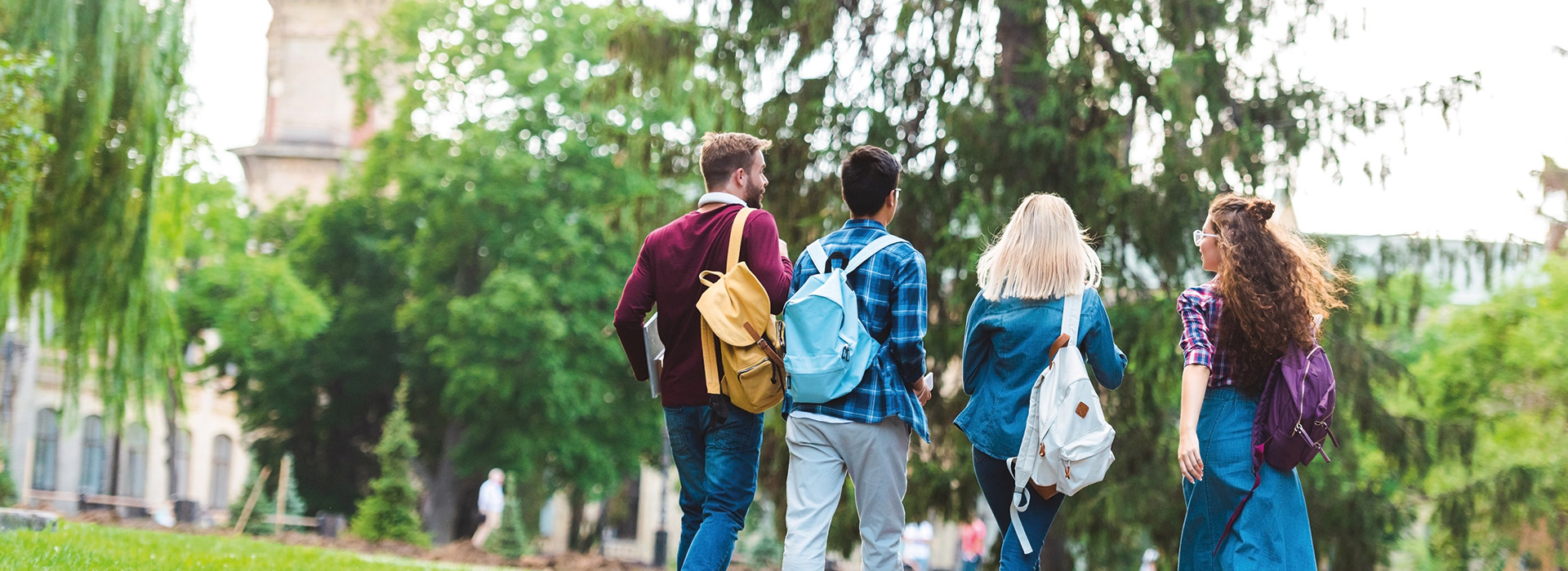 Czy szkoła policealna to lepsza opcja niż studia? Wejście na rynek pracy
