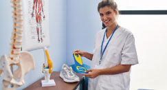 Jak zostać podologiem? Jeśli kochasz precyzję i chcesz pomagać, ten zawód jest dla Ciebie