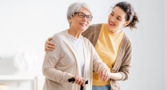 Co robi asystent osoby niepełnosprawnej i jak nim zostać? Poznaj zawód z misją i sercem