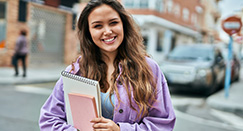 Kiedy można zapisać się do szkoły zaocznej? Dowiedz się, jak to działa