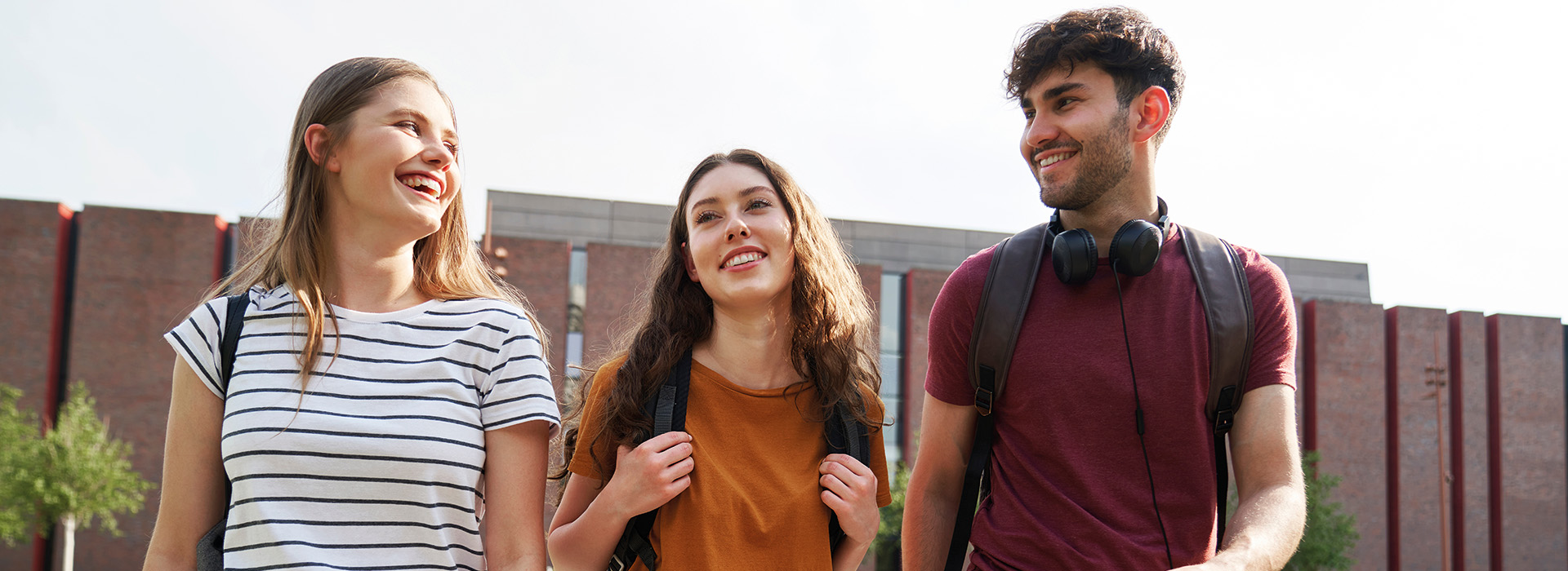 Dlaczego najwięcej osób wybiera Cosinus? 5 kluczowych cech szkoły, na które powinieneś zwrócić uwagę