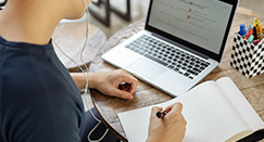 Mnemotechnika – czym jest i jak pomaga zapamiętywać szybciej i skuteczniej