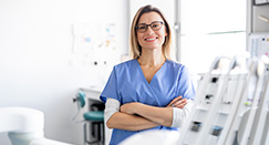 Jak zdobyć zawód medyczny bezpłatnie? Przegląd kierunków w szkole policealnej