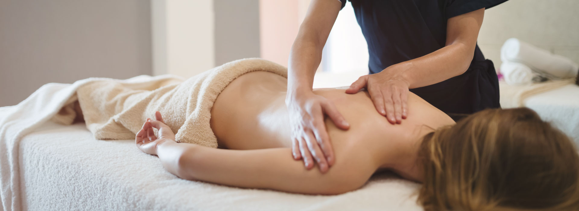 Czy po kursie masażu można pracować jako masażysta?