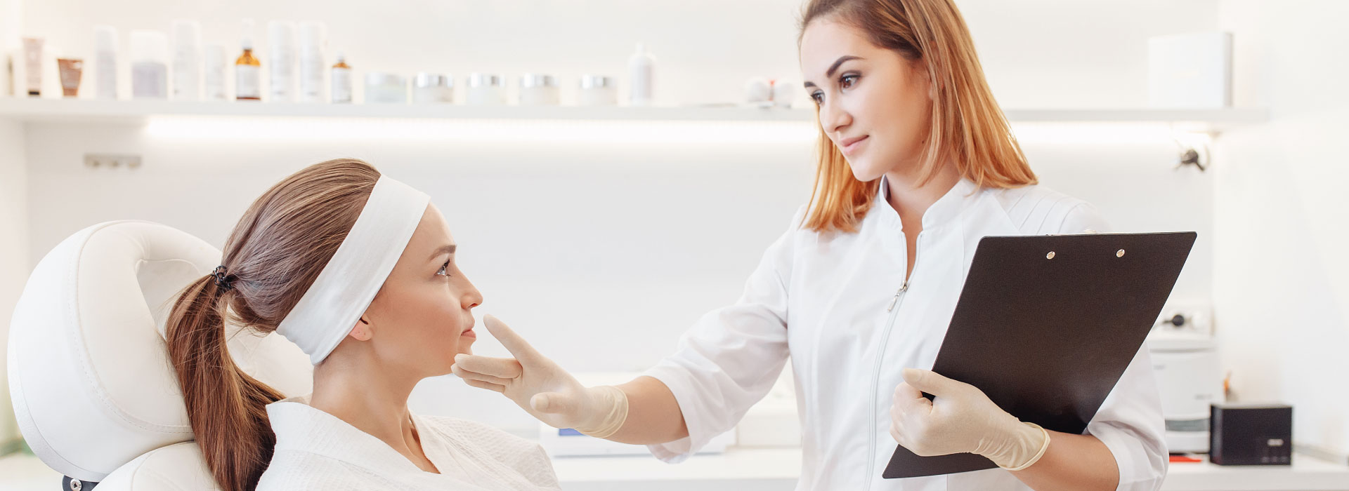 Branża beauty - czy warto na nią postawić i jak zacząć w niej pracę?