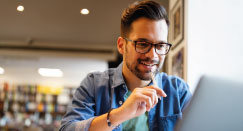 Jakie wykształcenie daje szkoła policealna? Kompletny przewodnik po kwalifikacjach, które dają pewną